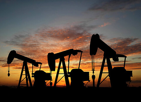 Drilling rigs for oil exploration