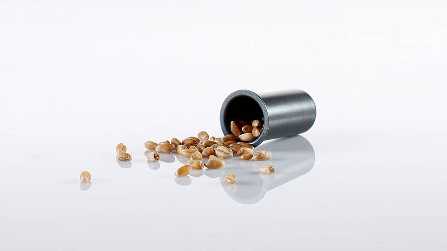 Steel crucible for nitrogen and protein analysis with the rapid MAX N exceed
