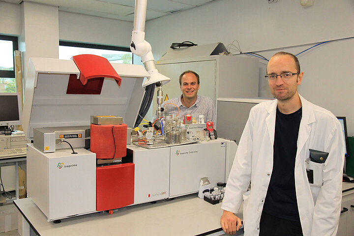 Laboratorio dell'Università di Lancaster con il suo IsoPrime100 