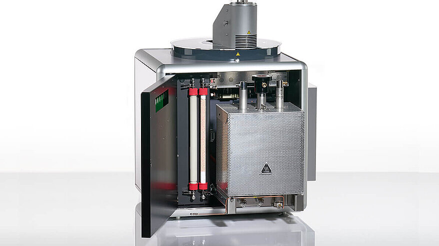 rapid MAX N exceed PLUS avec la porte ouverte et le four sorti