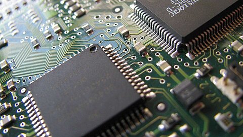 Semiconductor