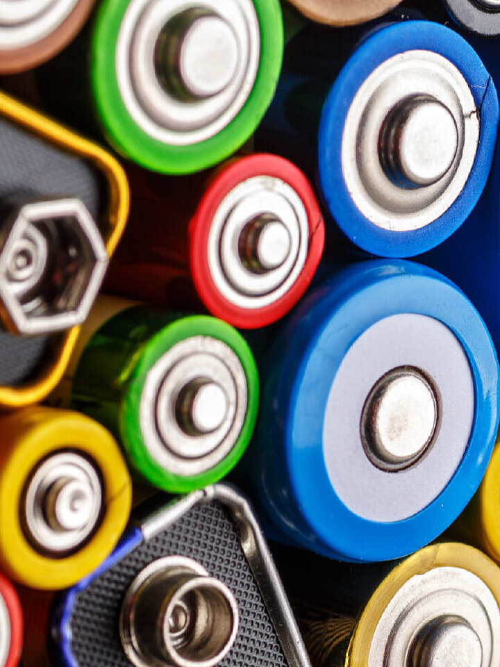 Multiple consumer batteries from top