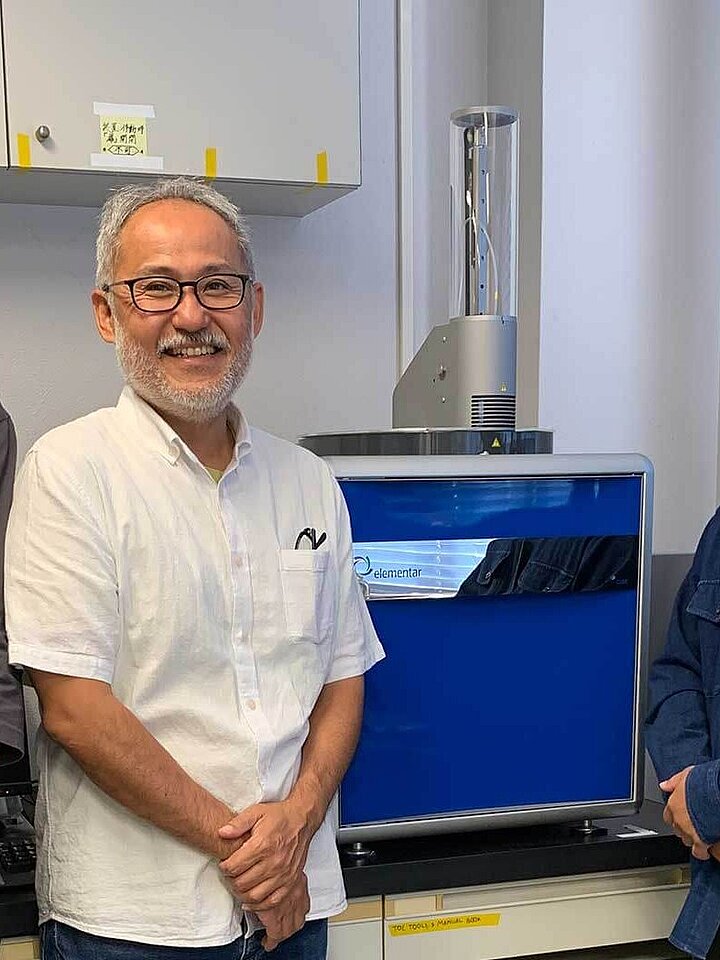 Professor Gregory Naoki Nishihara (middle) with two of his students