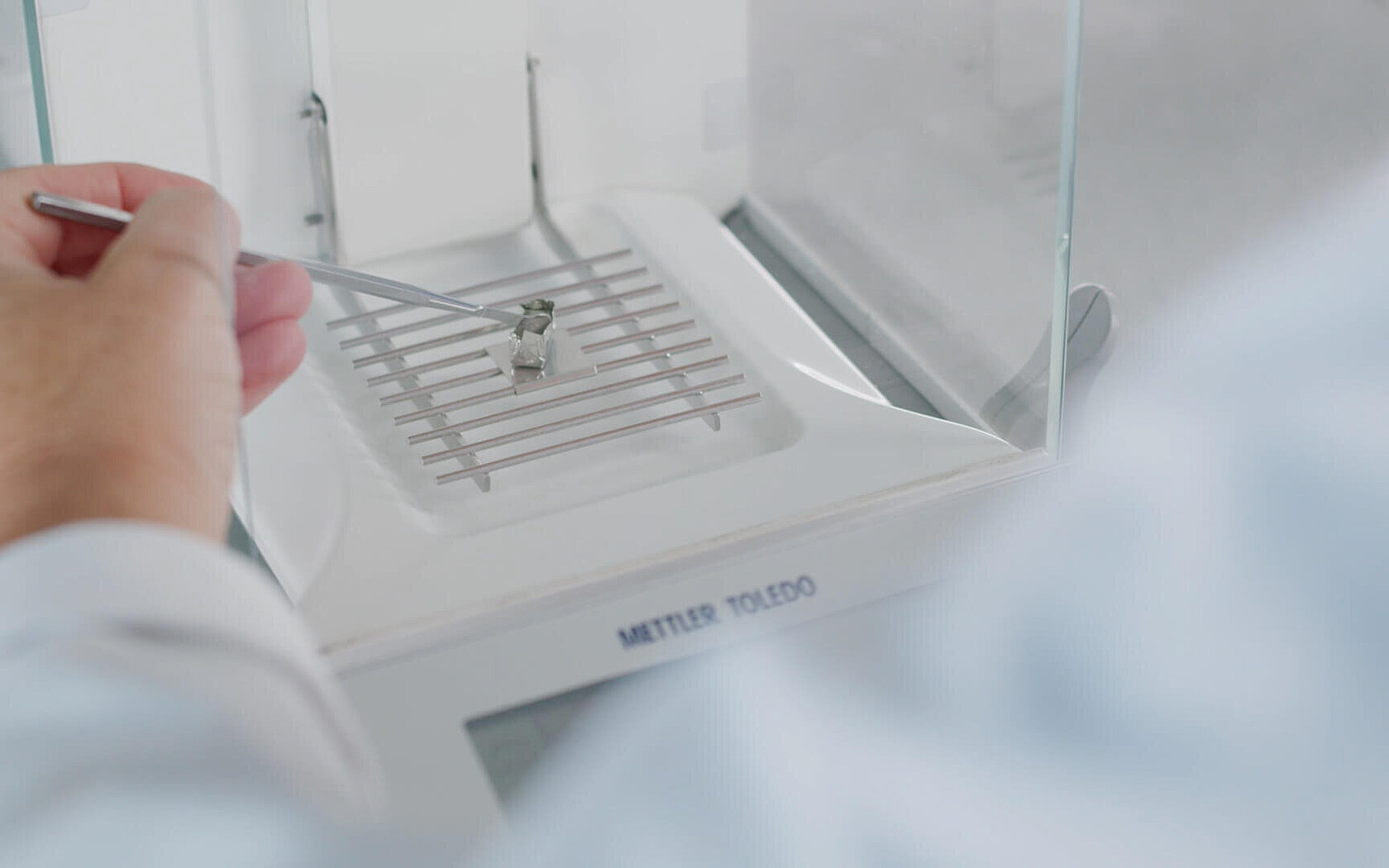 Sample on a micro balance